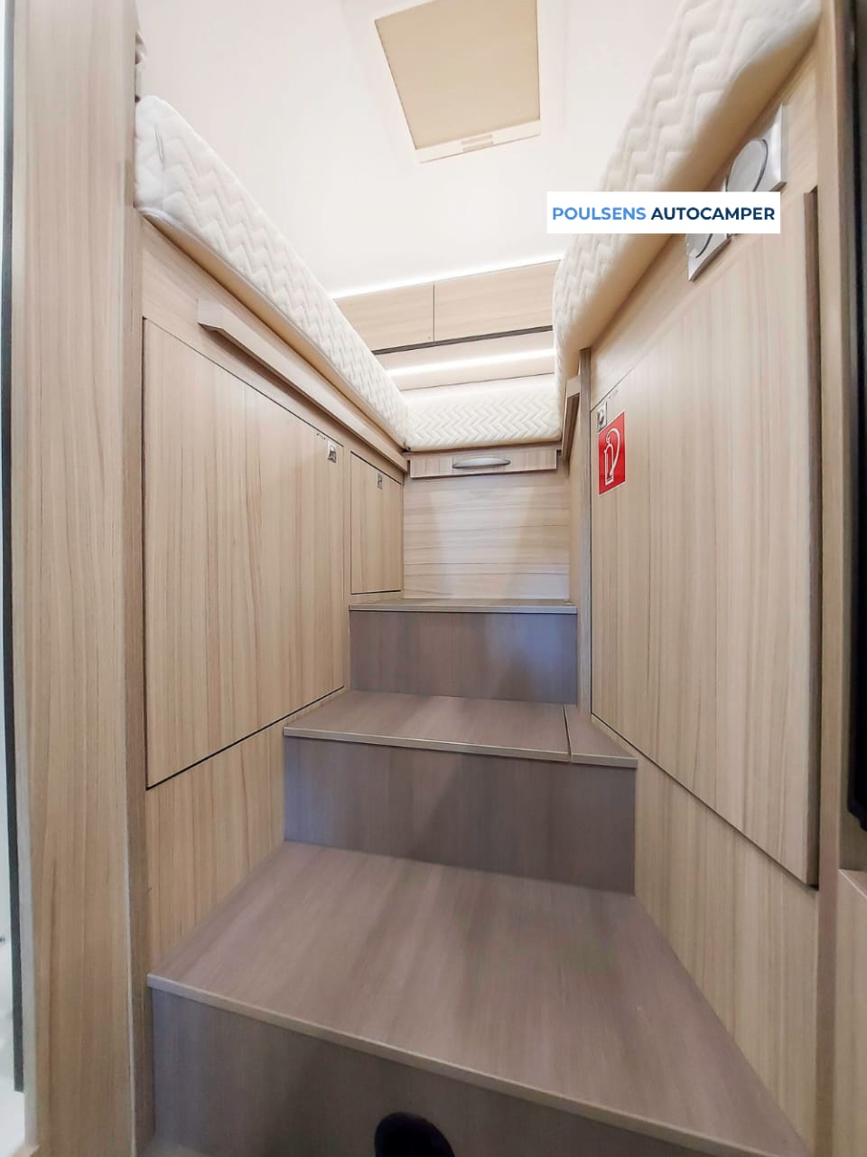 Espace couchage du Adria Compact 60Y Edition 2026 avec lits simples