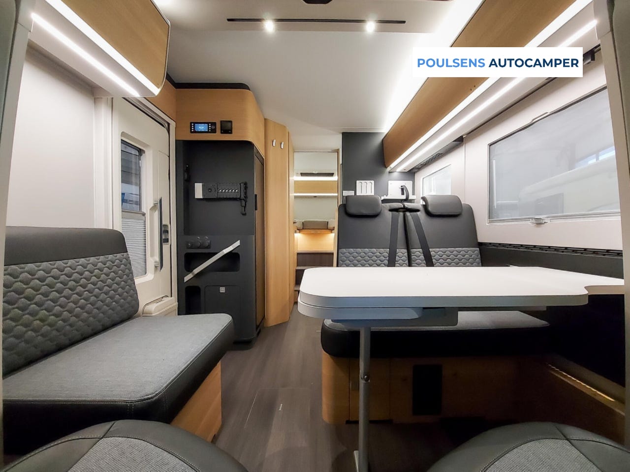 Salon intérieur du Adria Coral Plus 670 SL