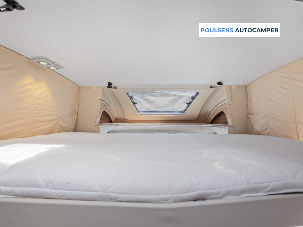 Lit central arrière de l’Adria Matrix M 670 SC