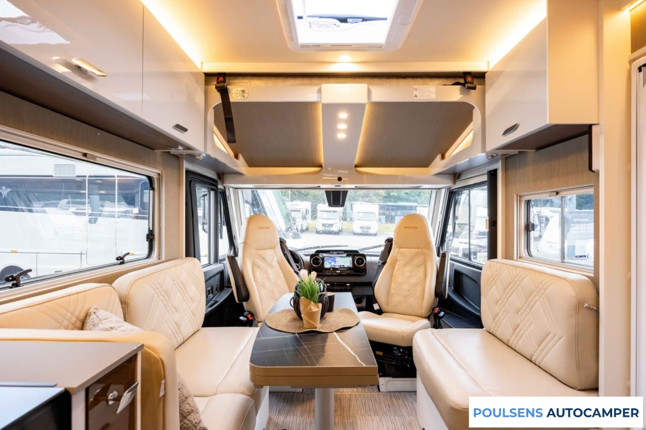 Salon intérieur du Bürstner Elegance I 910 G 2023