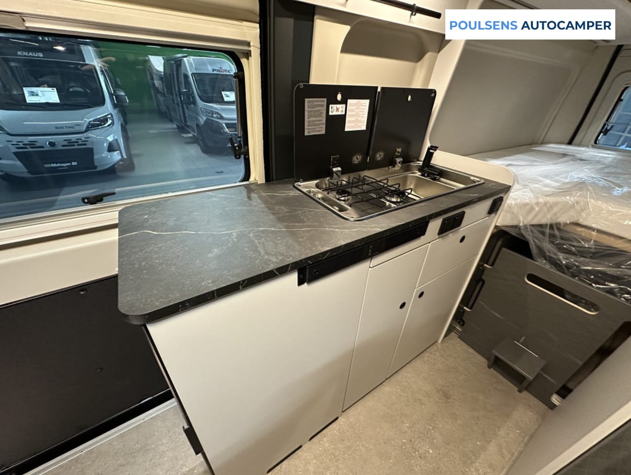 Cuisine du camping‑car Etrusco CV 640 SB 2026 avec rangements
