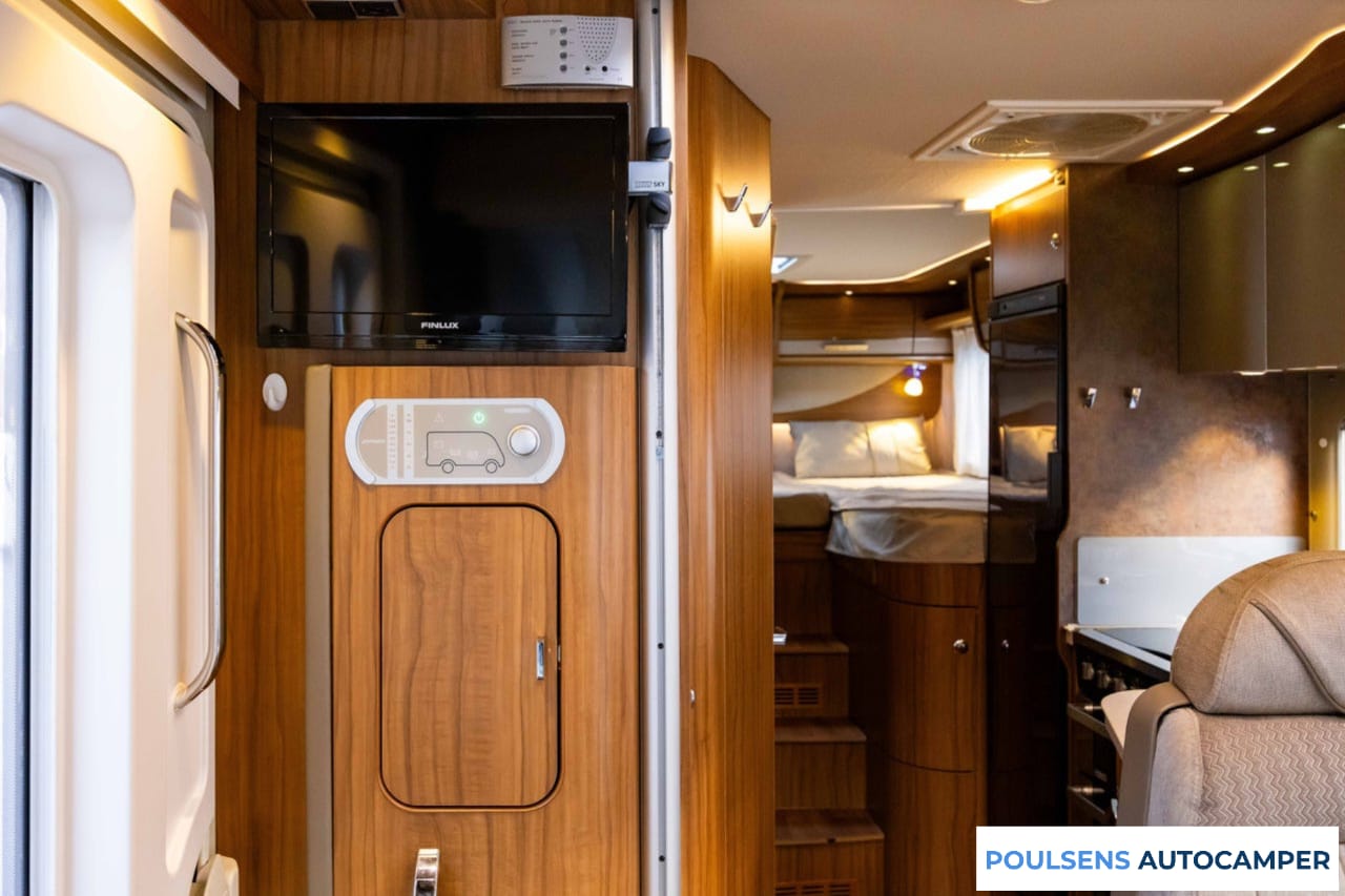 Salon intérieur du Hymer B 588 PL 2015 