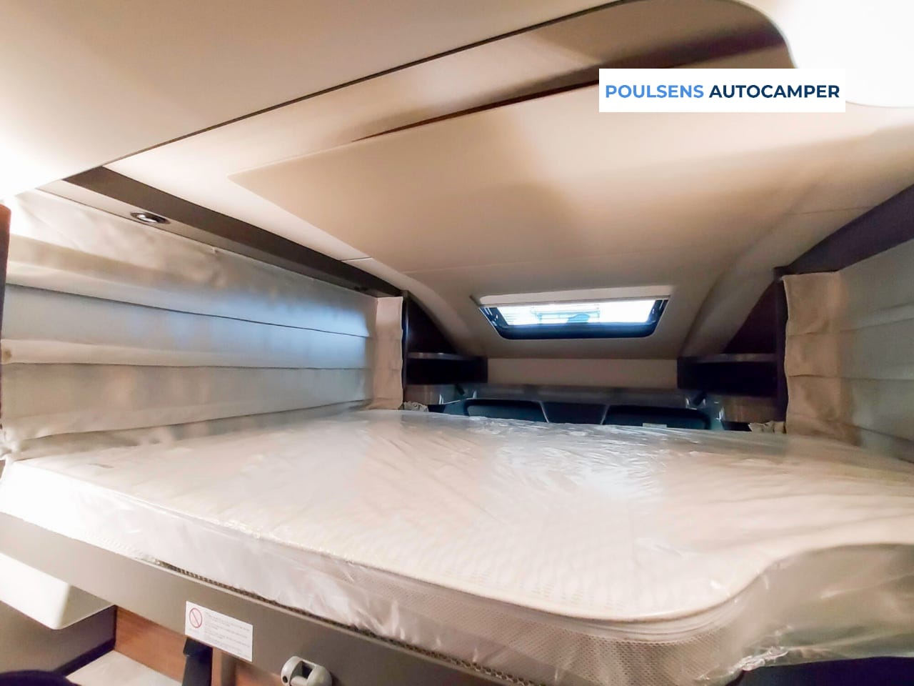 Espace couchage du Hymer B‑MC T 680 2026 avec lits simples