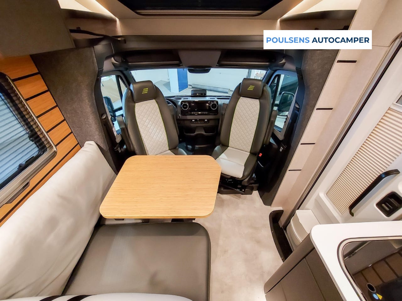 Salon intérieur du Hymer ML‑T 570 CrossOver