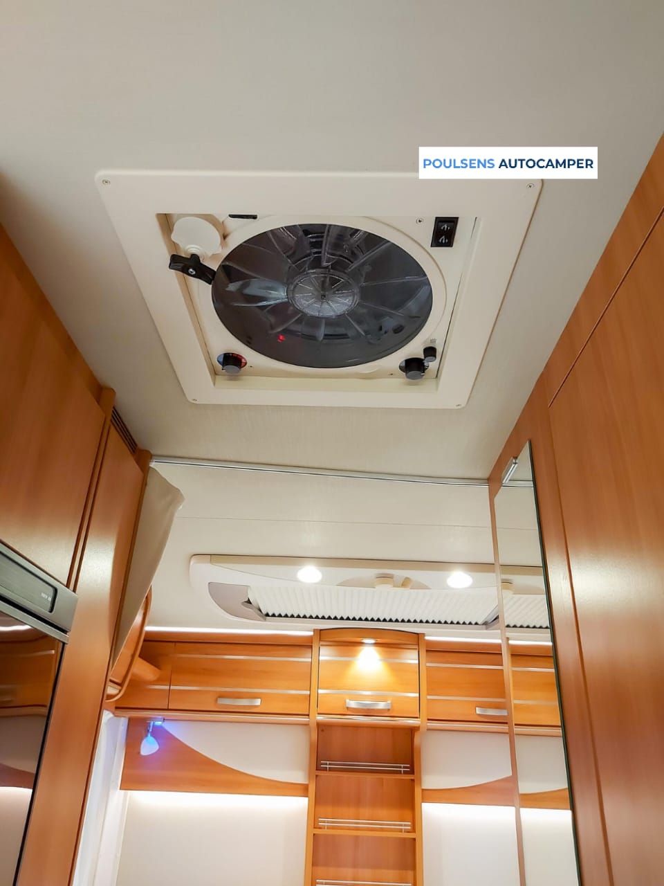 Vue intérieure du Hymer MLT 580 2015 d’occasion