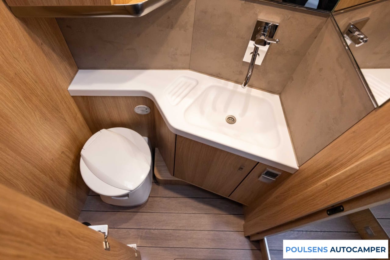 Salle de bain du Knaus SKY I 700 2017