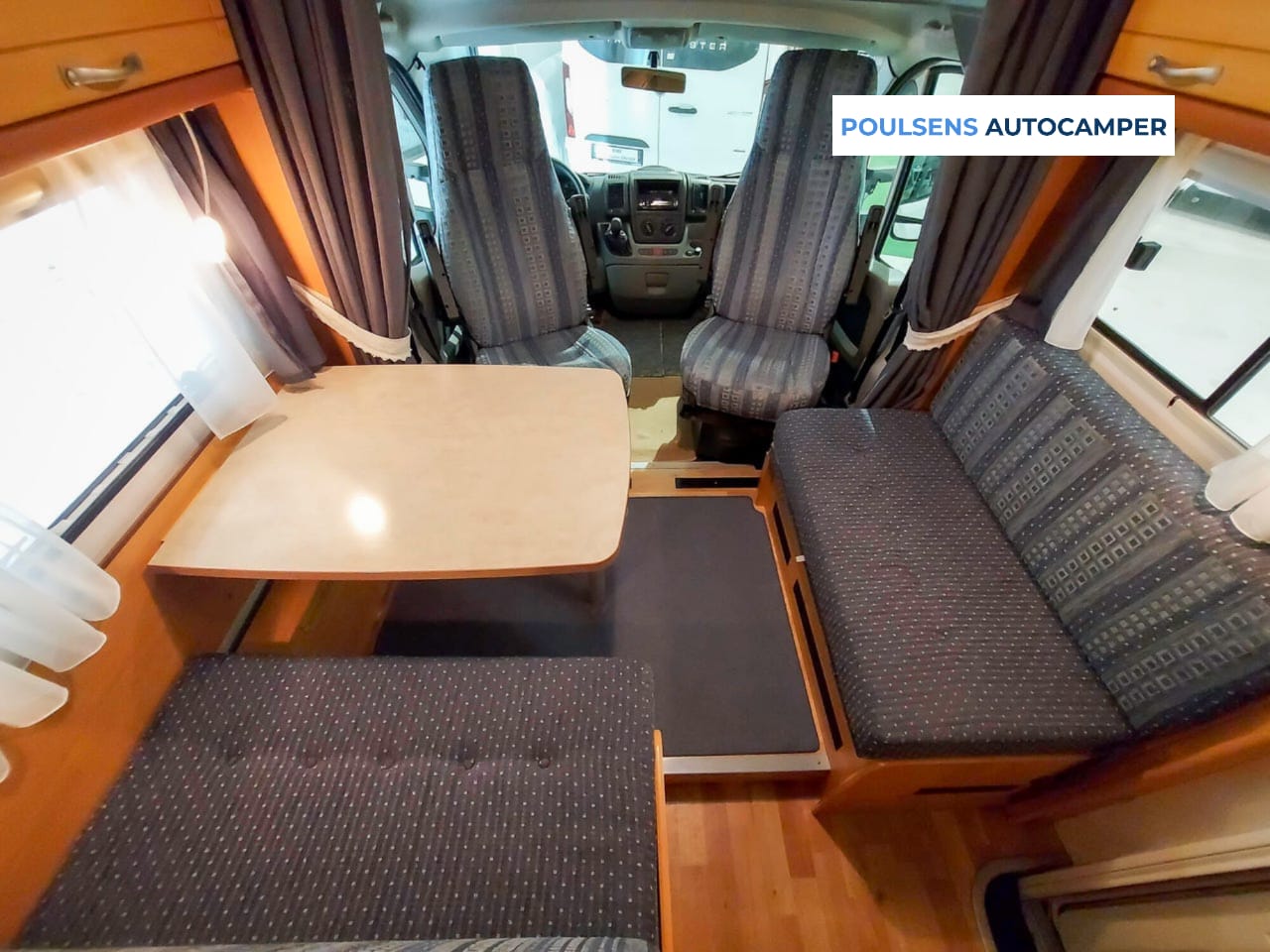 Salon intérieur du LMC Liberty TI 662 2007