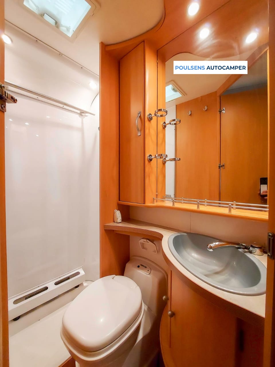 Salle de bain du LMC Liberty TI 662 2007