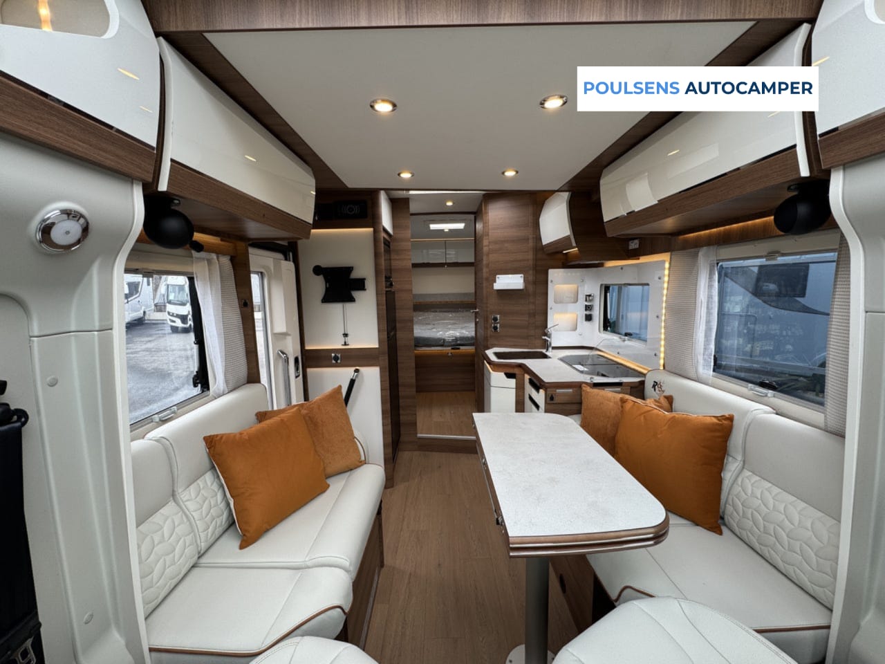 Salon intérieur du Rapido 696F