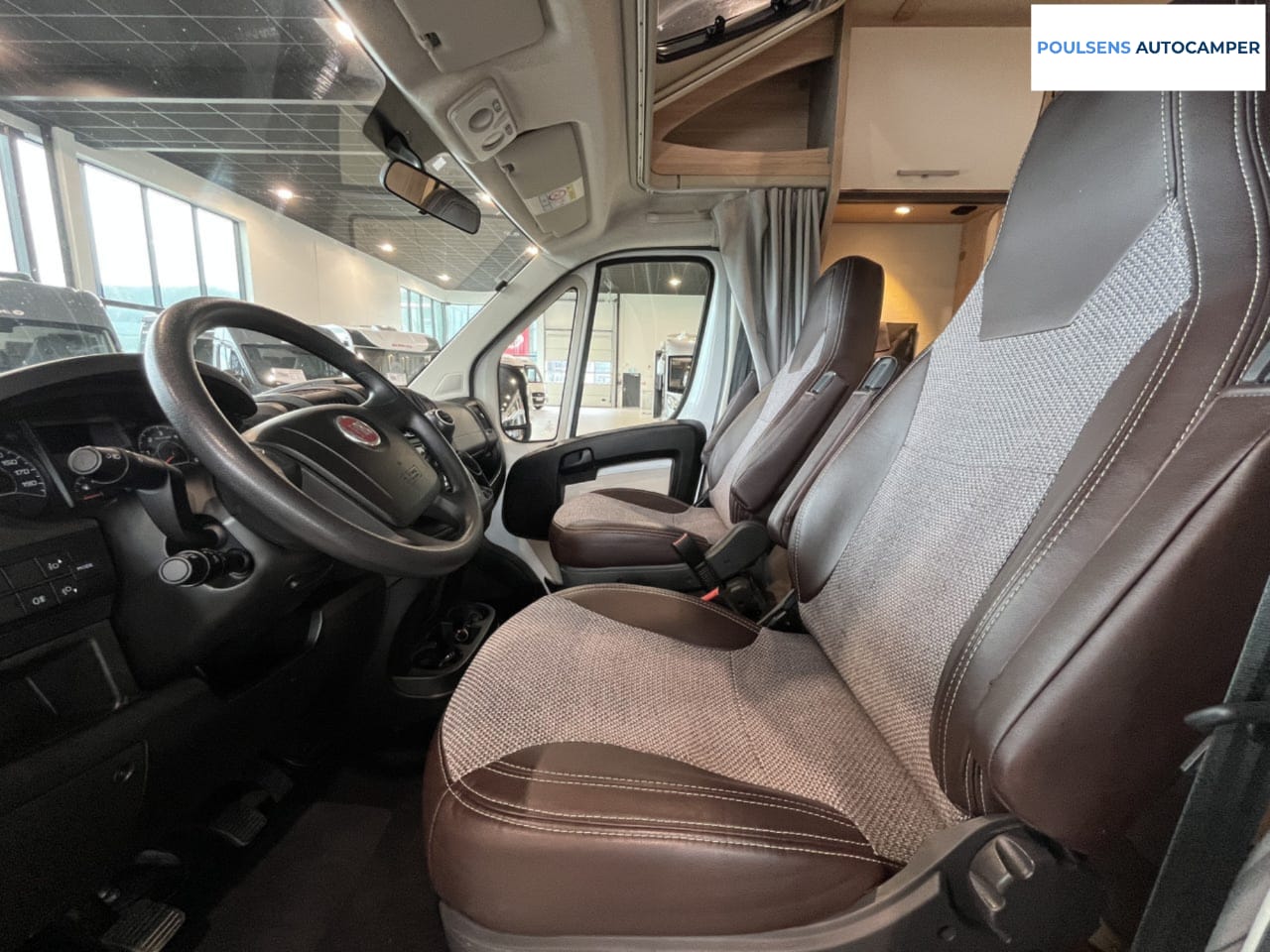 Cabine avant du Sunlight T 69 L