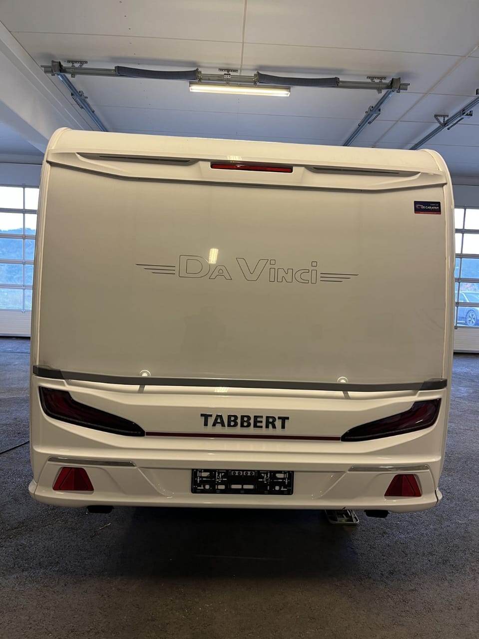 Vue arrière de la Tabbert Da Vinci 495 HE
